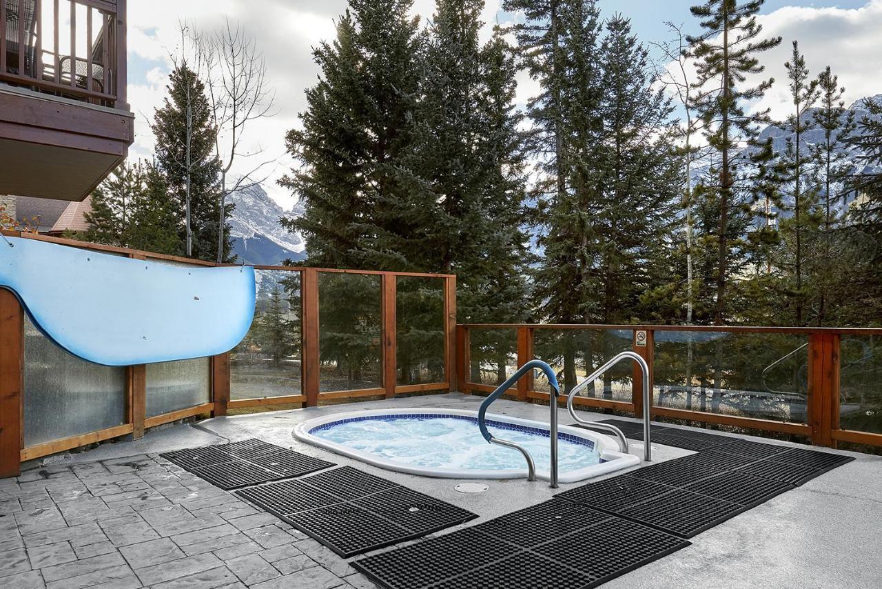 캔모어 Mountain View Escape With Open Hot Tub, Views!! 빌라 외부 사진