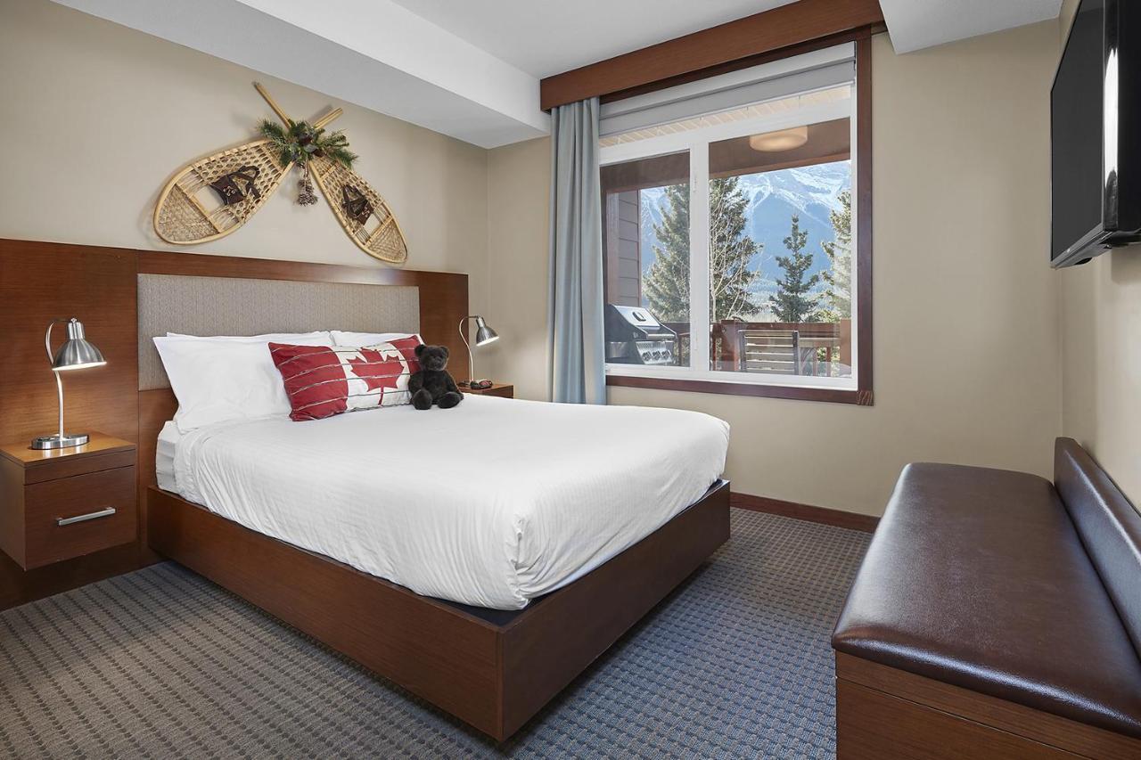 캔모어 Mountain View Escape With Open Hot Tub, Views!! 빌라 외부 사진